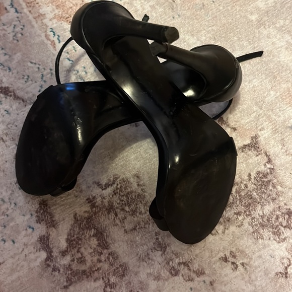 Steve Madden single strap black heels - Picture 3 of 5